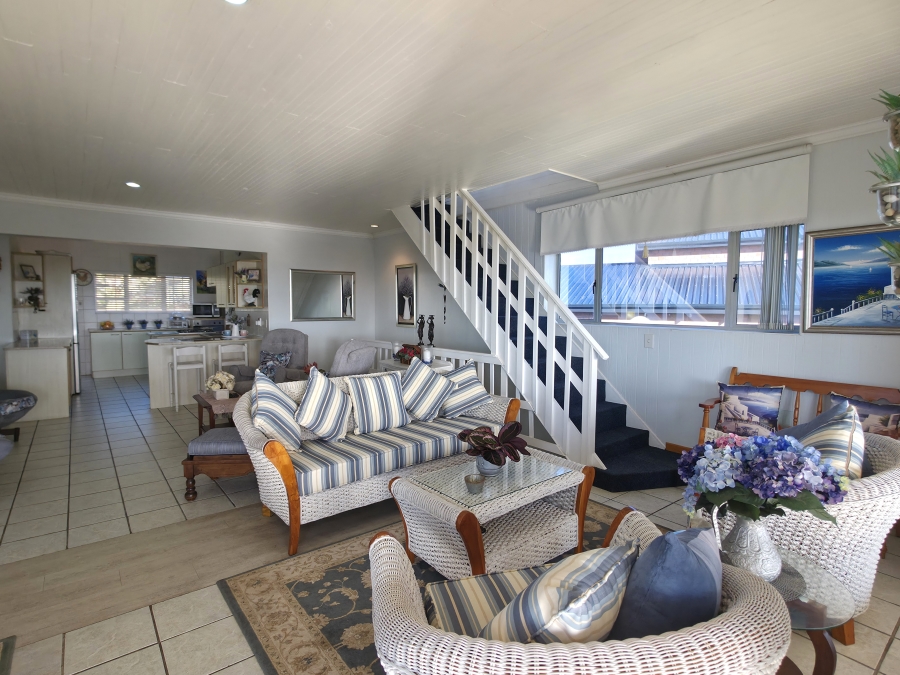 3 Bedroom Property for Sale in Wavecrest Eastern Cape